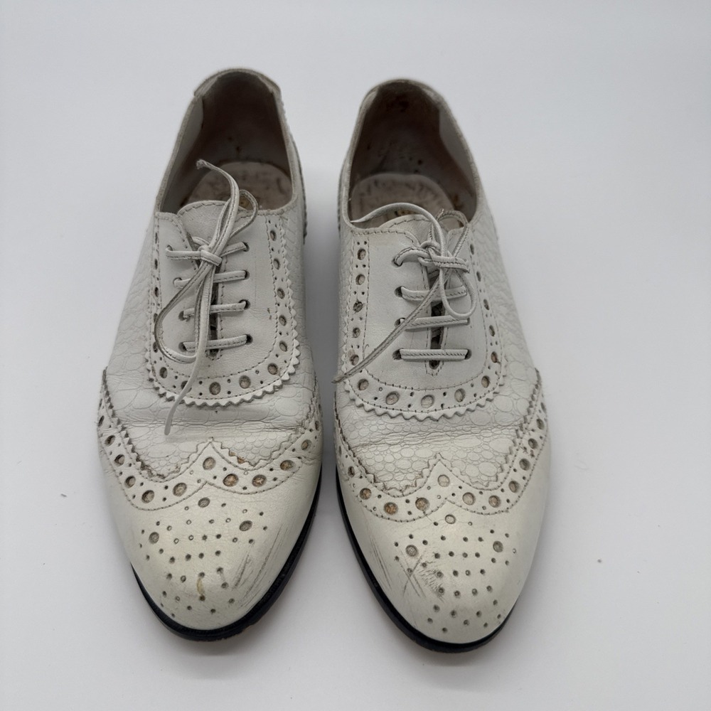 Vintage Bellini Women's Wingtip White Leather Shoes Size 7.5 B